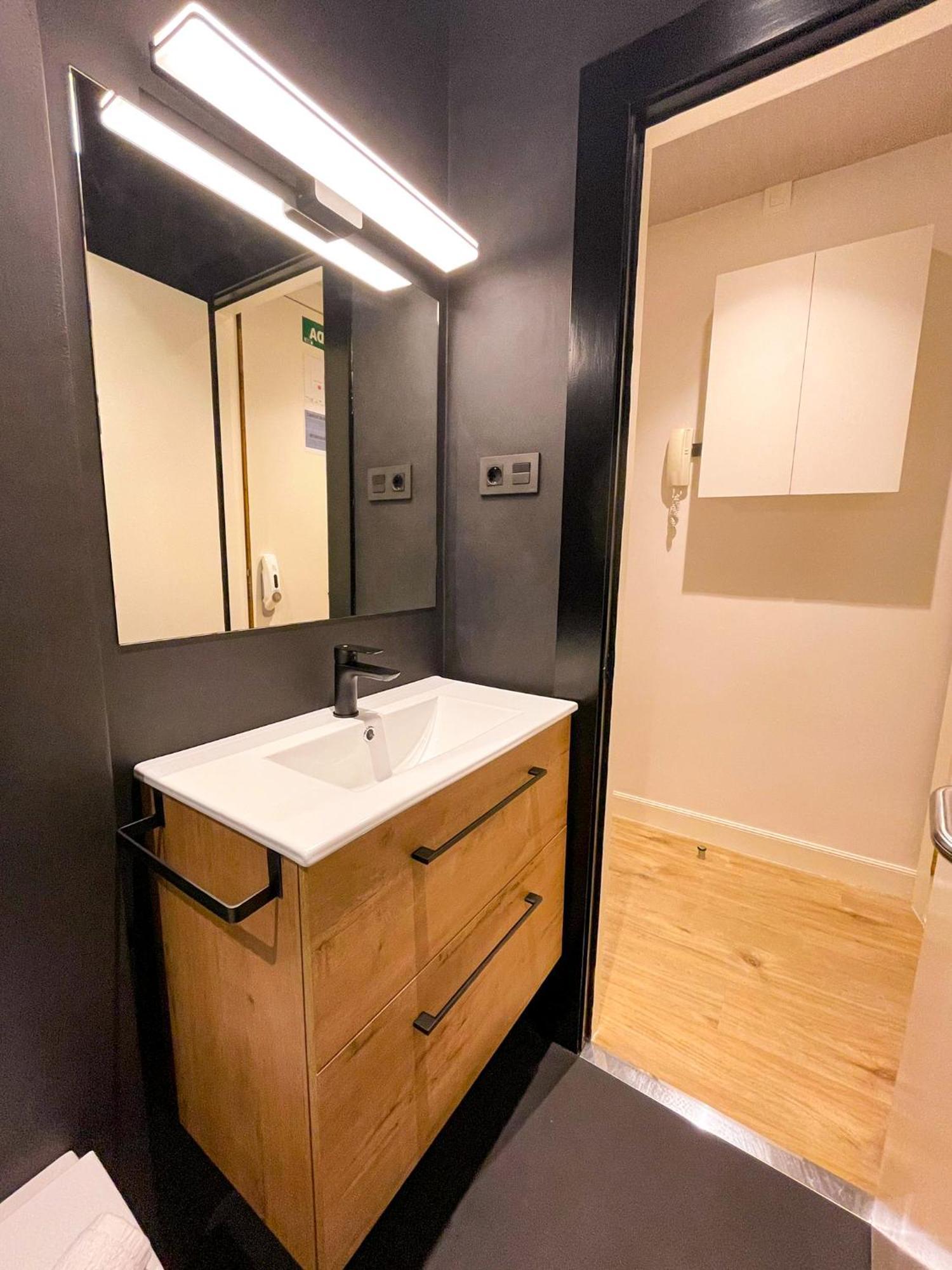 Vivienda Turistica En Bilbao La Vieja Con Wifi Y Parking Apartamento Exterior foto
